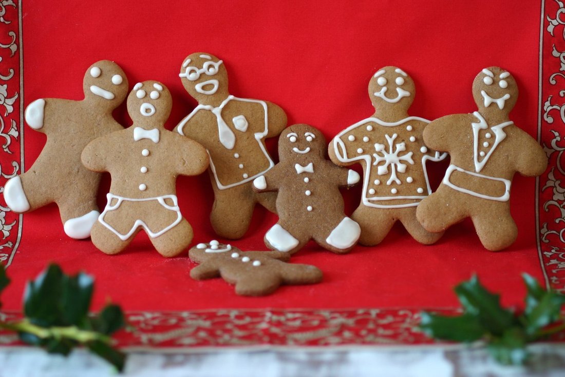 A Vegan Gingerbread Cookies recipe with spices, molasses, and both fresh and dried ginger for a double punch of flavor.