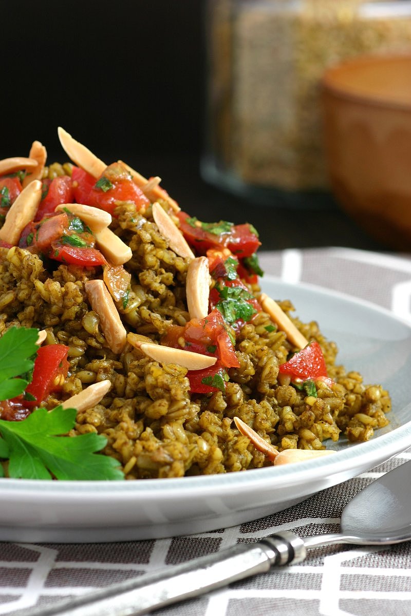 The deep, roasted flavor of freekeh plus a blend of fragrant herbs and spices equals my recipe for Herbed and Spiced Freekeh!